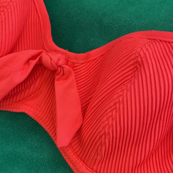 NWT red bikini top size 30DD - Picture 2 of 3